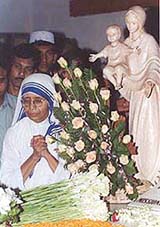Sister Nirmala pays tributes to Mother Teresa