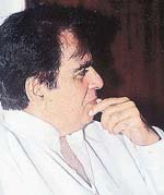 Dilip Kumar used to help his father run a fruit shop