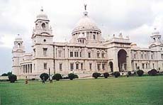 Victoria Memorial was dedicated to Queen Victoria by Lord Curzon