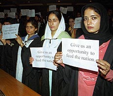 Graduates of Sher-i-Kashmir University.