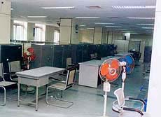 The main RBI office in fort area of South Mumbai wore  a deserted look due to the one-day strike by class III employees.