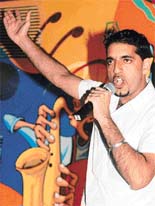Sukhdev Sukha, Punjabi pop star from Canada, performs in 