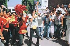 Table turners or mere supporters, young enthusiasts from GCG-11 take out a rally 