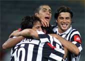 uventus striker David Trezeguet (R) celebrates with his team-mates