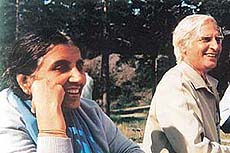 Harcharan Chawla with wife Purnima