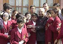 President K.R. Narayanan with the children who received the Bravery Award