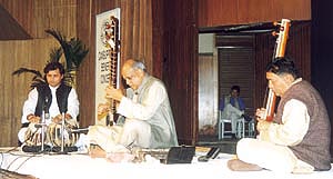 Vinay Bharat Ram playing sitar for a philanthropic cause.