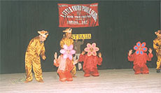 A dance by the students of Little Fairy Public School, Ashok Vihar and Kewal Park, on their Annual Day. 