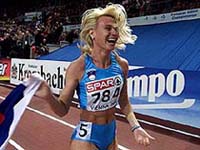 Jolanda Ceplak of Slovenia celebrates after winning the women's 800 metres