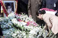 Congress President Sonia Gandhi pays homage