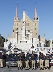 The Pakistani police stands guard outside a church in Karachi 