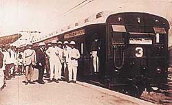 The first EMU train at Victoria Terminus (3.2.1925)