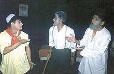 Stills from the play Aik ajooba machine ka.