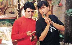 A scene from Idhar Kamaal Udhar Dhamaal: Wheres the spark?