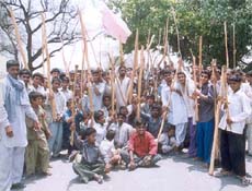 BKU activists block the Jind-Kaithal road 