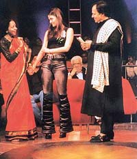 Farouque Shaikh in Jeena Isi Ka Naam Hai