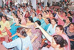 Employees of the Punjab Subordinate Services Federation