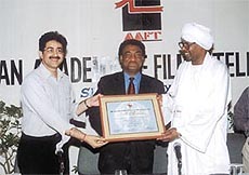 The visiting Sudanese Minister, Mr Siddik Mugataba