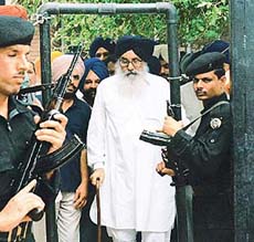 Former Chief Minister Parkash Singh Badal comes out of District Courts after filing criminal and civil cases against Punjab Chief Minister Amarinder Singh 