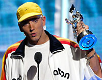 Eminem accepts the "Best Video of the Year" Award