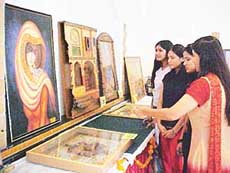 Visitors at Expressions
