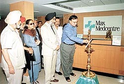 Former Union Law Minister Arun Jaitely inaugurating the Max Medcentre 