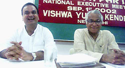 Defence Minister George Fernandes and Minister of State for External Affairs Digvijay Singh 