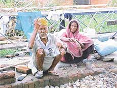 Govardhan and Guliya, parents of the accused