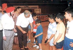 Mr Tilak Raj Kohli, chairman of Stag International, meeting players after inaugurating the 63rd Delhi State Table Tennis Championship 