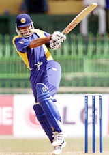Sri Lanka's Marvan Atapattu pulls a delivery during a preliminary pool match 
