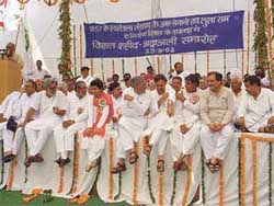 The anti-Bhajan brigade