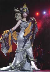 A model appears as a Babylonian queen in the "Invention of Writing" show at the opening of the Babylon International Festival