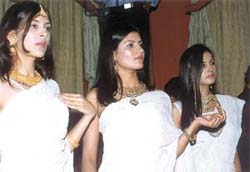 A workshop on trendy trinkets