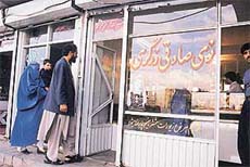 Kabuls bazaars are back to doing brisk business 