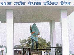 The veiled statue of the Captain
