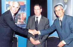 Mr Frank McMahon, director, Academic Affairs, Dublin Institute of Technology, Ireland, and Dr Ahindra Chakarabarti, director, IILM, shake hands 