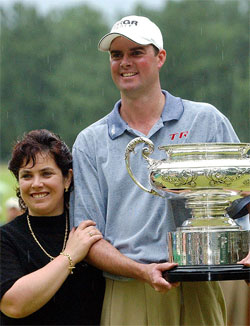David Smail of New Zealand shows the Japan Open trophy