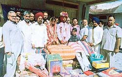 Maa Bhagwati Club organises the wedding of a poor girl at Sri Guru Singh Sabha Gurdwara