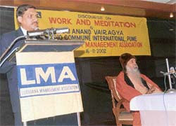 Mr V.K. Goyal, general secretary, LMA, introduces Swami Anand Vairygya, who delivered a lecture on ‘Making work as meditation’