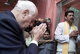 Former Jammu and Kashmir Chief Minister Farooq Abdullah offers prayers