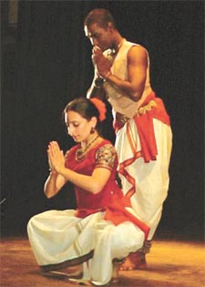 Shri Ram Centre in the Capital was witness to a dialogue in dance, Dust, on Friday. Choreographed by Anita Ratnam and Mark Taylor