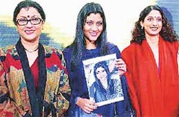 Reason to smile: Aparna Sens (extreme left) film Mr & Mrs Iyer has been named the best feature film at the recent Hawaii International Festival