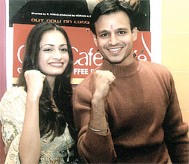Cinestars Diya Mirza and Vivek Oberoi, stars of the movie, Dum, have signed up a deal with the Caf Coffee Day