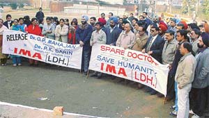 Members of the IMA hold a rally in Ludhiana