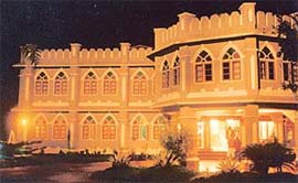 Fort Munnars architecture is in a mock-Gothic style