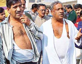 BJP candidate from ward no. 13 after being beaten up