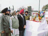 Air Marshal Manjit Singh Sekhon pays tributes to Flying Officer Nirmaljit Singh Sekhon, PVC, and Sarup Singh Sekhon 