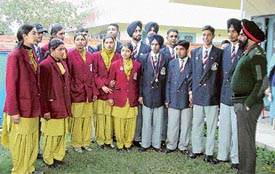 NCC cadets with commander Col R.P.S. Dhillon