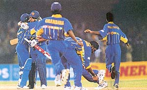 A jubilant Sri Lankan team in the 1996 final against Australia 