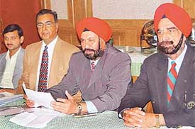 Dr Vijay Sahgal, Dr Raj K. Garg, Dr G.S. Kochhar and Col P. Vohra give details of the Polio corrective surgery camp held in Azamgarh 